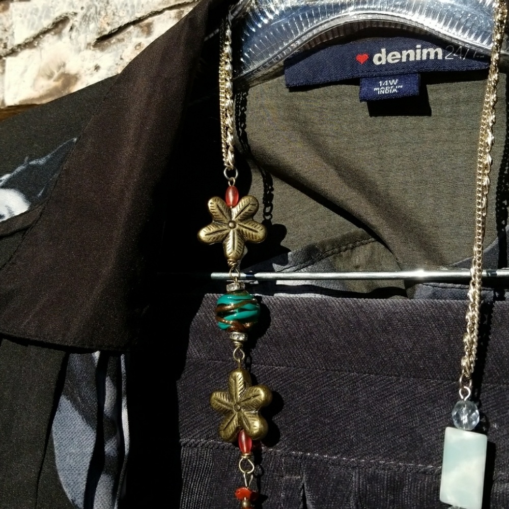 Jewerly - Picture 4 of 5